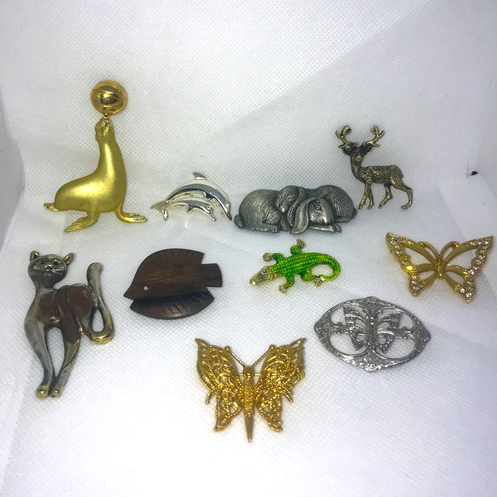10 VNTG ANIMAL BROOCHES